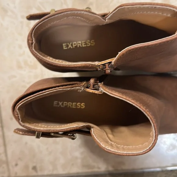 Express Booties - Picture 3 of 6